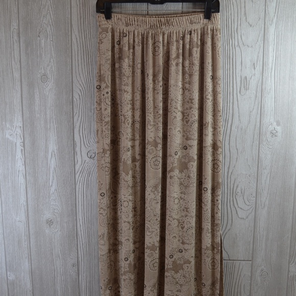 Avenue Dresses & Skirts - AVENUE Slinky Knit Skirt Beige PLUS SIZE 14 16